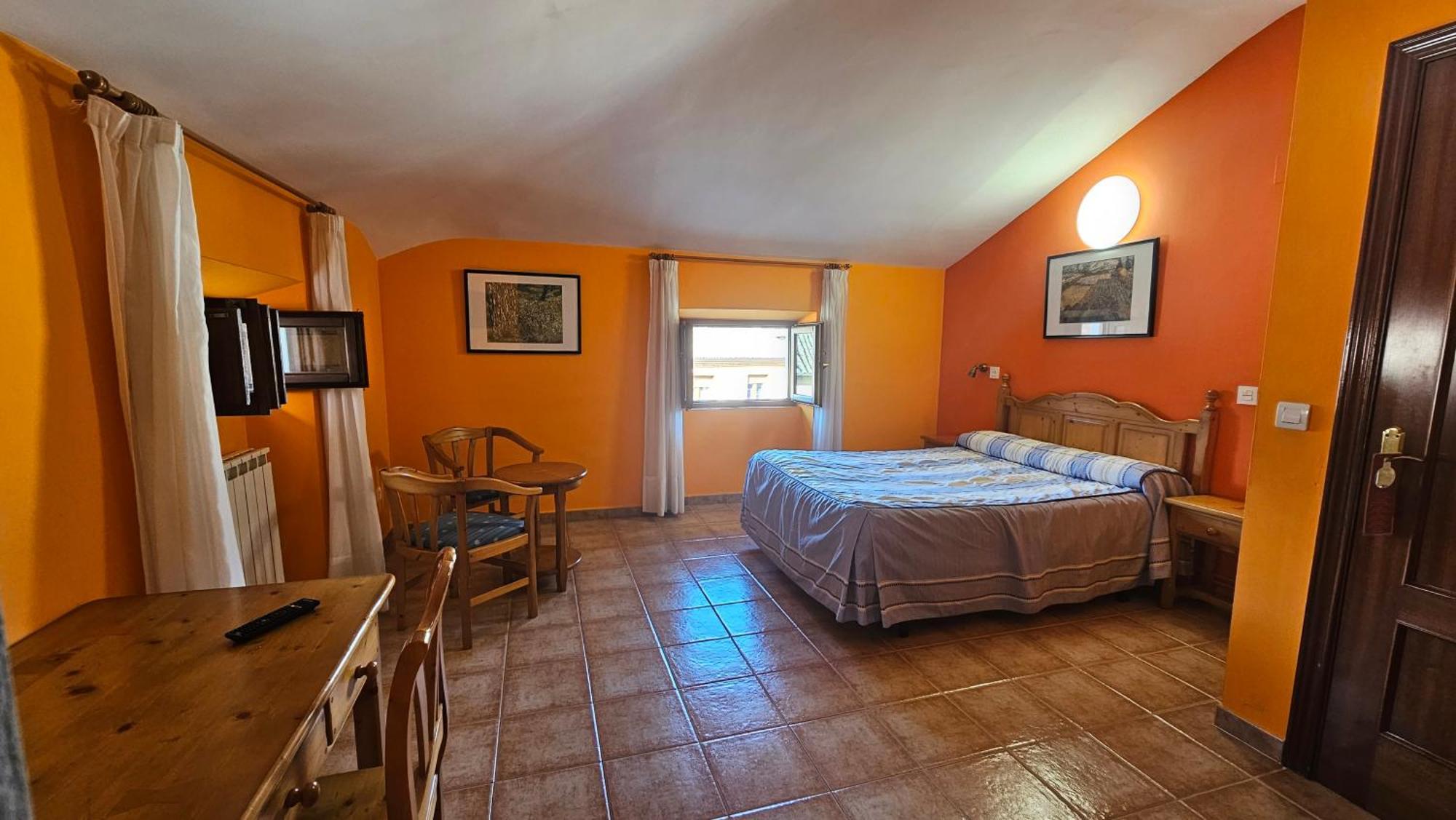 Hostal Albe Carrion De Los Condes Exterior photo